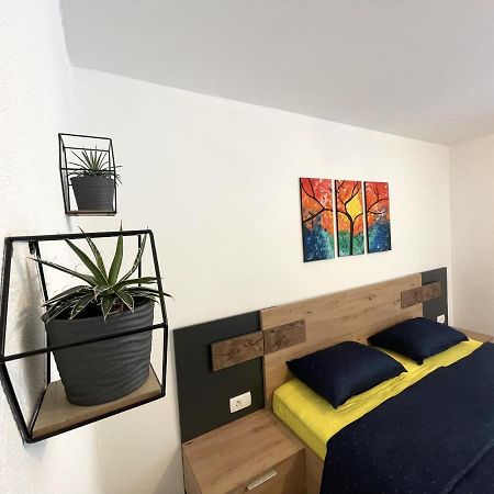 Apartments And Rooms Pri Baslju سيركنو المظهر الخارجي الصورة