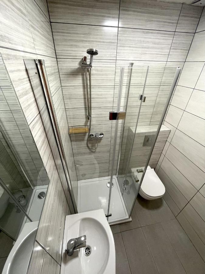 Apartments And Rooms Pri Baslju سيركنو المظهر الخارجي الصورة